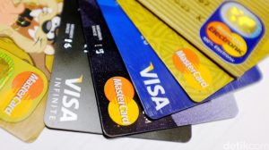 Biaya Kartu Kredit Turun? Visa & Mastercard Goyah!