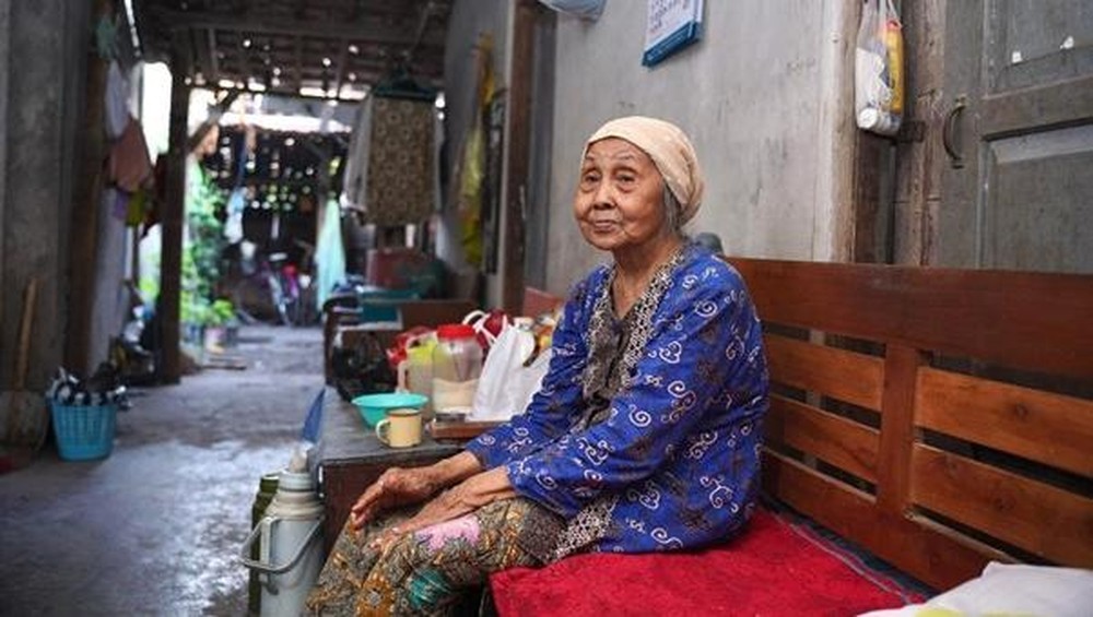 PLN 'Terangi' 8.000 Keluarga: Kisah Harapan di HLN!