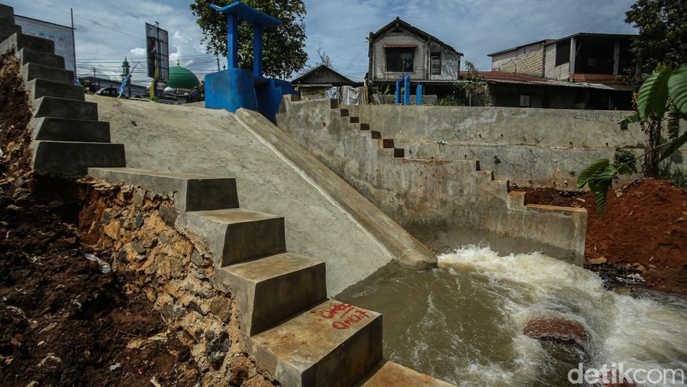 Wajah Baru Depok! Proyek Kali Rp 1,8 Miliar Segera Usai!