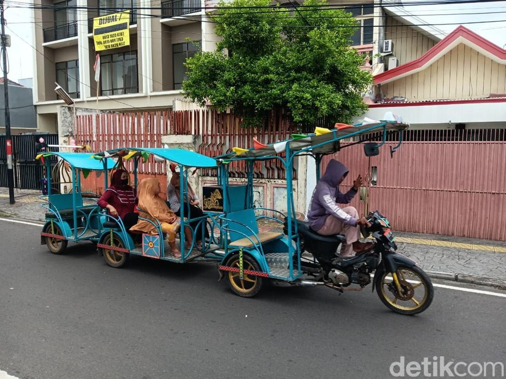 Odong-odong Jatinegara: Mesin Cuan Tak Terduga Warga!