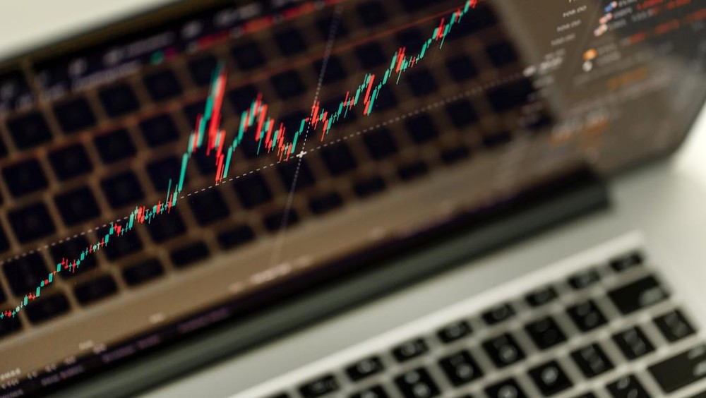 Pipa Terjerat! 3 Tersangka Baru Kasus Goreng Saham!