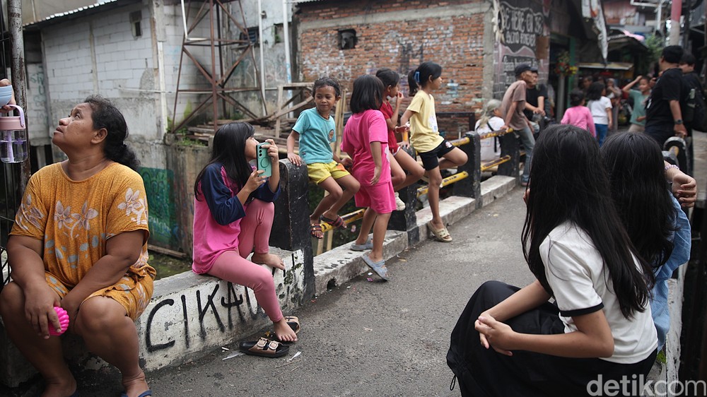 Mengejutkan! BPS Ungkap Wilayah Miskin Terbanyak RI!