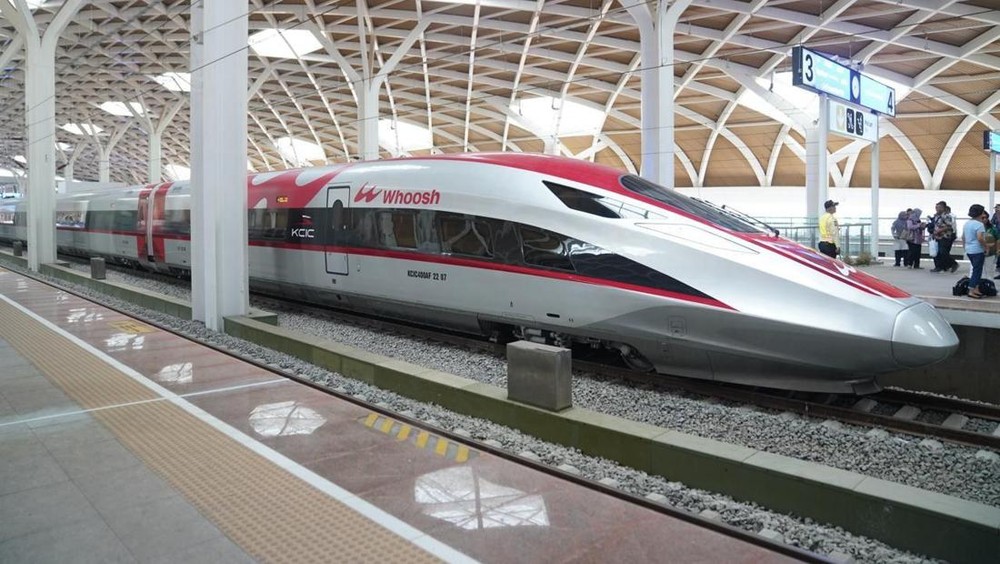 VIRAL! Modus Penipuan Whoosh Mengintai, Cek Cara Amannya!