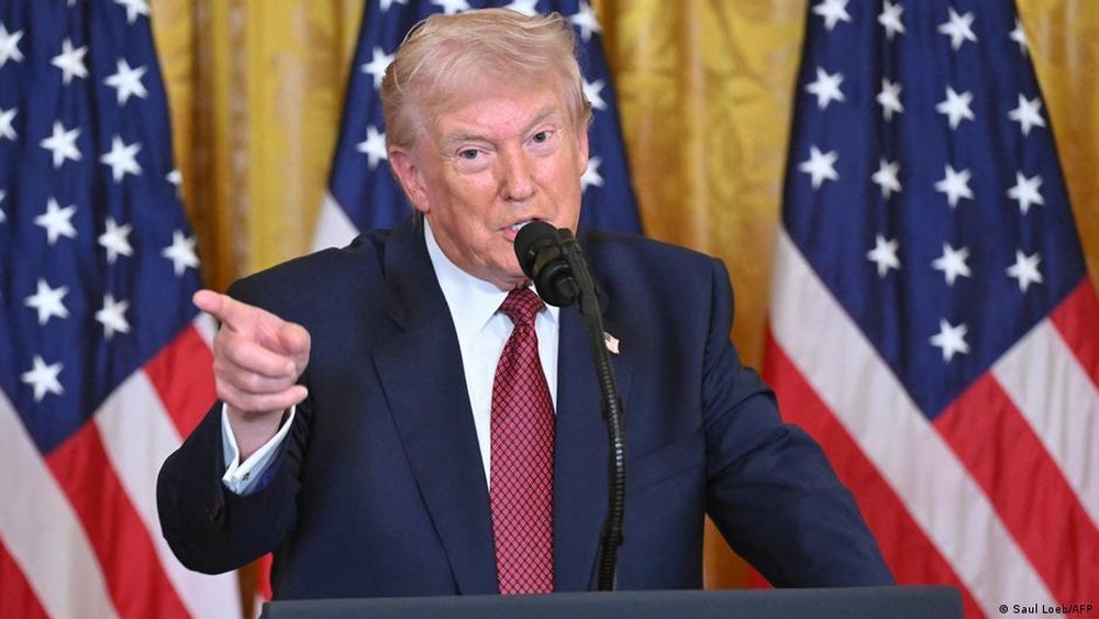 Ultimatum Trump ke Iran: Perang atau Damai? Minyak Meroket!