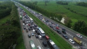 Wajib Tahu! Cara Cek Tol Macet dari HP, Anti Stres!