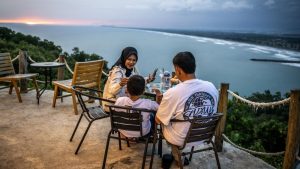 Rp20 Ribu Saja! Oase Mudik Pansela di Pantai Kebumen!