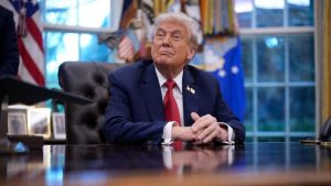 Damai atau Gimmick? Trump Bikin Harga Minyak Ambruk!