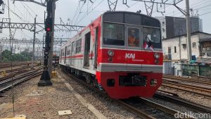 KRL Jabodetabek Meledak! Data Ini Bikin Geleng Kepala!