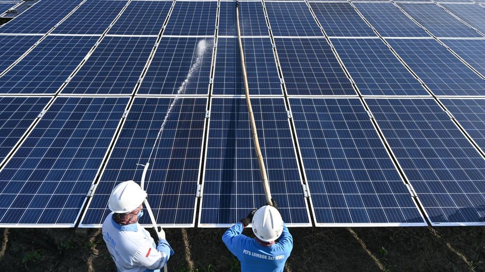 Pemerintah Wajib Tahu! Sukses PLTS 100 GW Ada di Sini!