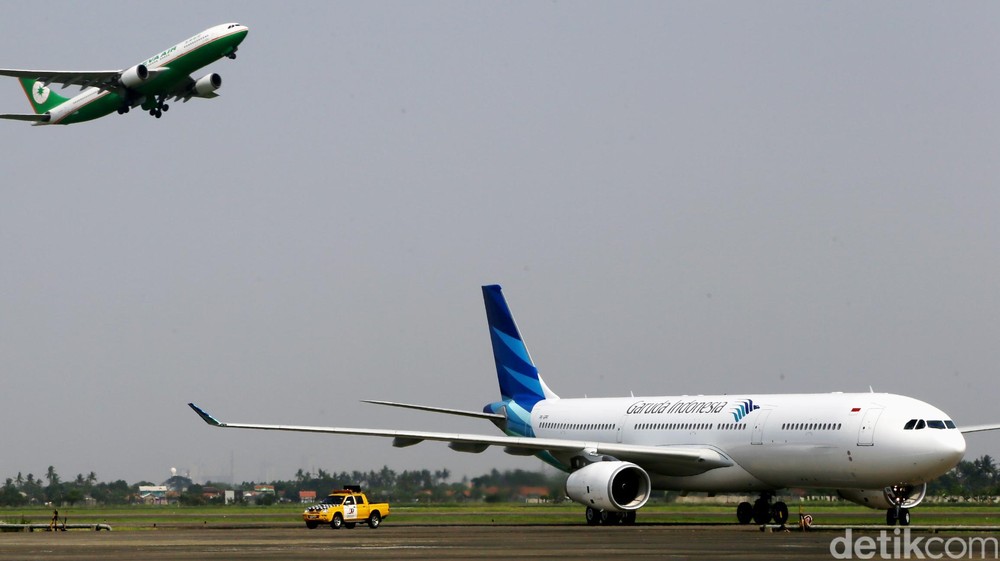 BUMN Guncang Langit! Garuda Pimpin Holding, Pelita Air Masuk!