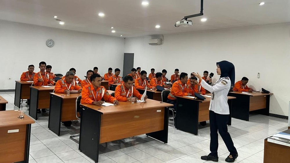 Heboh! 748 Penjaga Lintasan Kereta Baru Siap Amankan Perjalanan Anda!