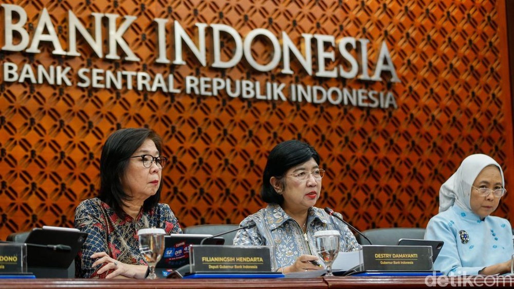 Stabilkan Rupiah, BI Kunci Suku Bunga 5,75%!