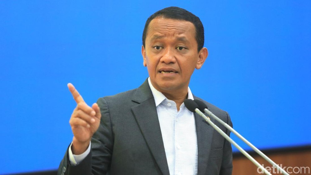 Jurus Bahlil: Impor Migas? Harga Murah Kunci Utama!
