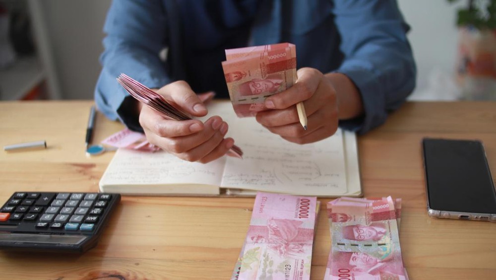HEBOH! Gaji ASN Pindah Bank? OJK Angkat Bicara!