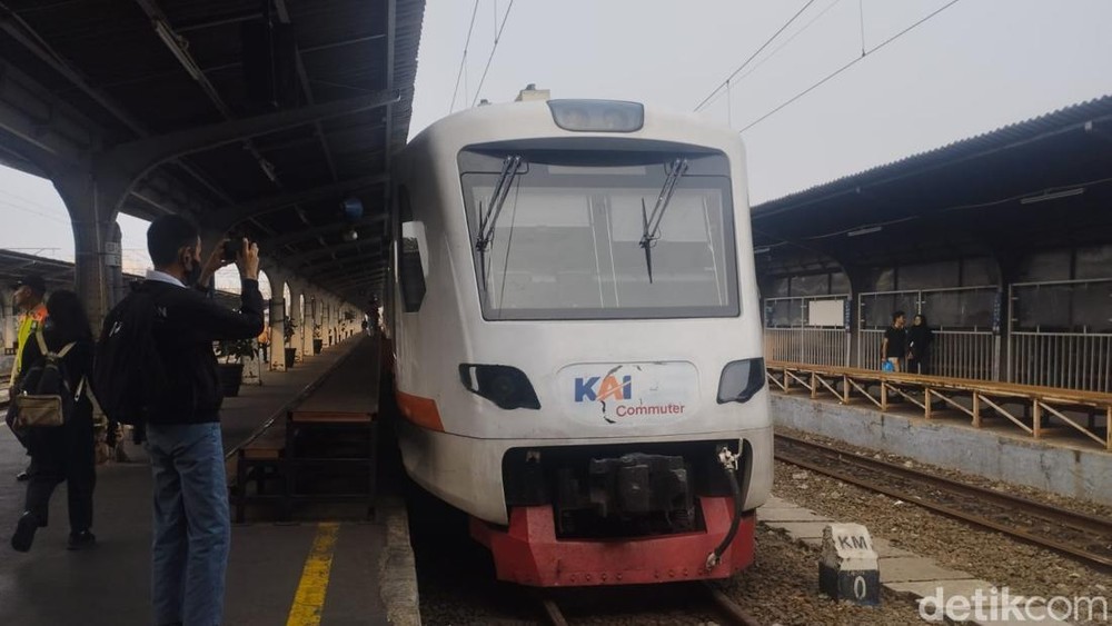 WADUH! KA Bandara Soetta Masih di Jalur Priok? Ini Alasannya!