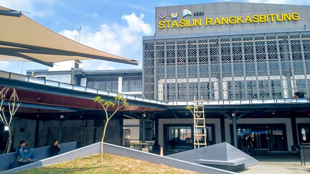 Pembaruan Fantastis! Stasiun Bogor & Rangkasbitung Bikin Pangling!