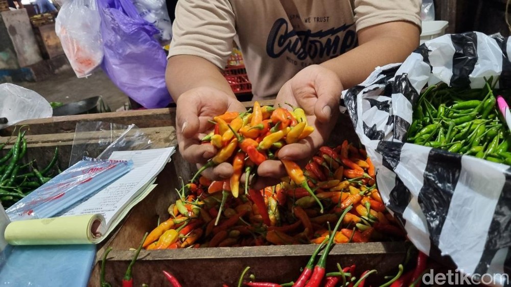 Kaget! Harga Cabai Rawit Merah Tembus Rp 90 Ribu/Kg!