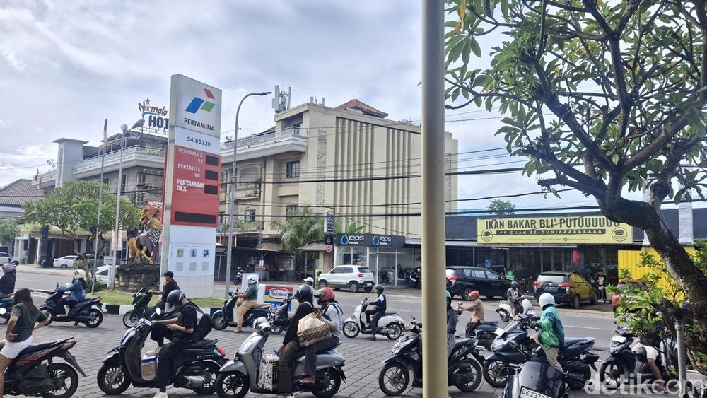 Bali Krisis BBM, Antrean Mengular!