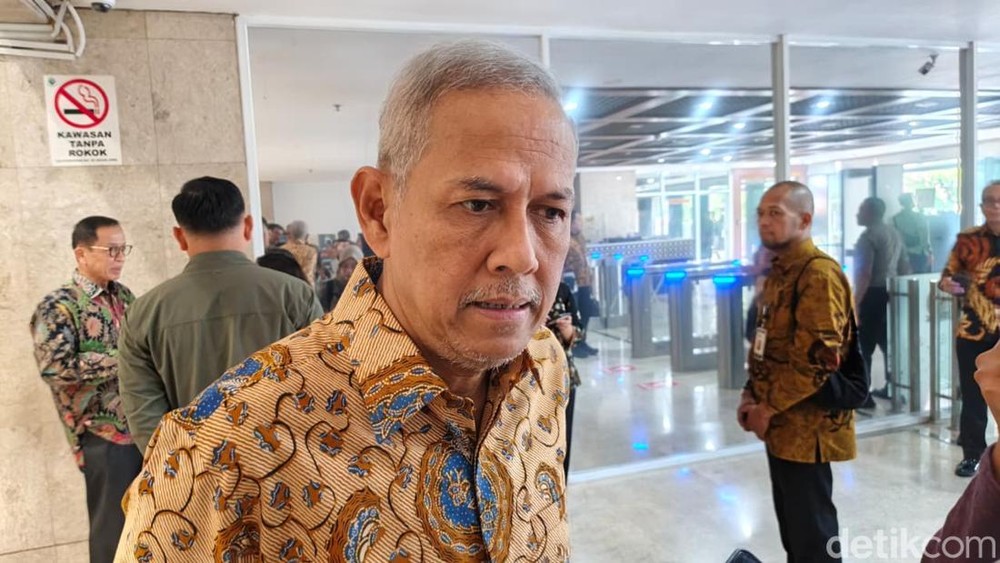 Gaji PNS Lewat Koperasi, OJK & LPS Bingung!